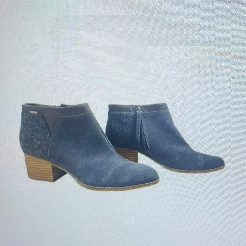 Nocona Blue Heeled Boots